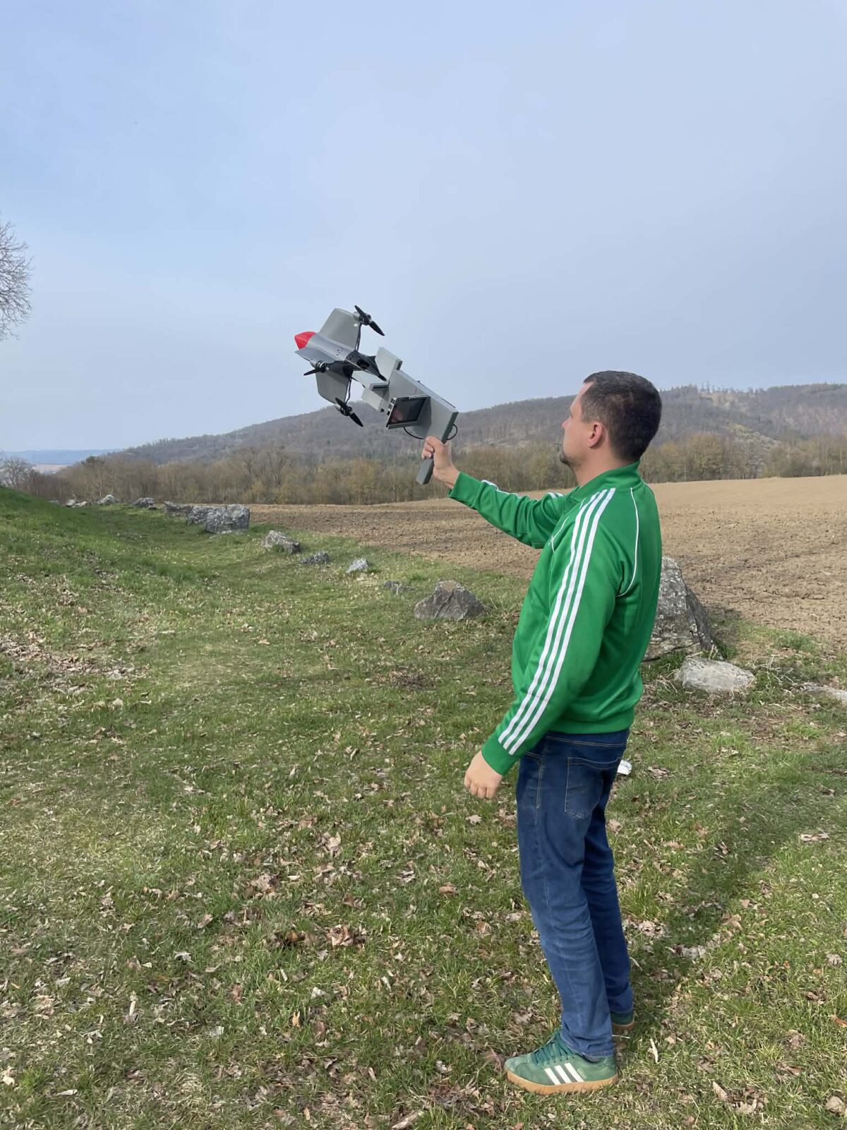 Autonomní interceptor s AI (1./2. generace)